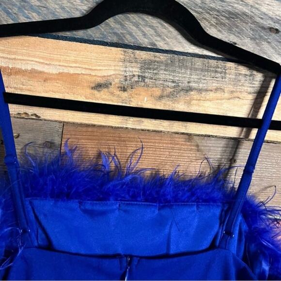 Crystal Sky Blue Feather Dress Size Medium - Picture 8 of 11